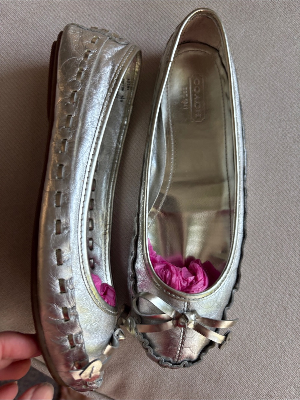 Vintage Coach Silver Bow Detail Ballet Flats in 5.5